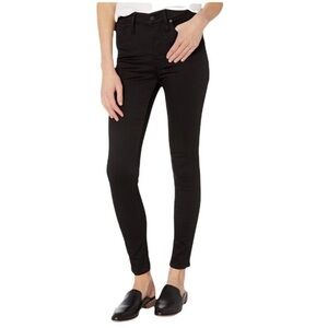 MADEWELL 10” high rise skinny SZ 26
black jeans
Waist:14”
Rise:11”
Inseam:28”